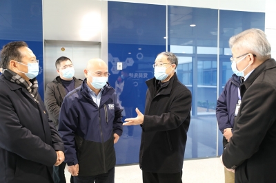 2022年1月13日，浙江省委常委、政法委書(shū)記王昌榮走訪(fǎng)海寧天通泛半導(dǎo)體產(chǎn)業(yè)園